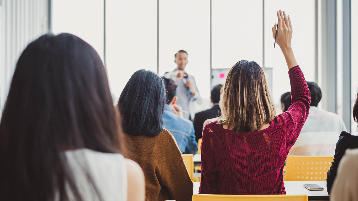 aula corsi con persone